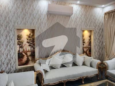 جی ۔ 13 اسلام آباد میں 6 کمروں کا 14 مرلہ مکان 9.25 کروڑ میں برائے فروخت۔