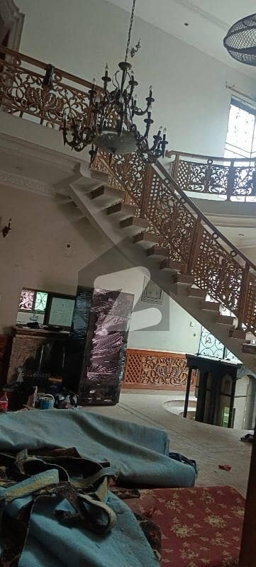 مصطفیٰ ٹاؤن لاہور میں 6 کمروں کا 1 کنال مکان 3.5 لاکھ میں کرایہ پر دستیاب ہے۔