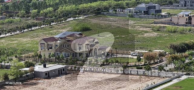 10 Kanal Farmhouse Plot D Block, Gulberg Greens