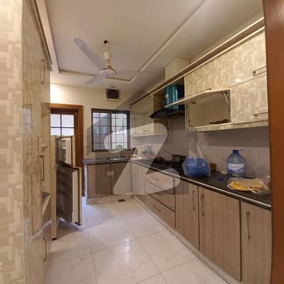 بحریہ ٹاؤن فیز 8 ۔ ایڈن لیک ویو بلاک بحریہ ٹاؤن فیز 8,بحریہ ٹاؤن راولپنڈی,راولپنڈی میں 5 کمروں کا 10 مرلہ مکان 1.1 لاکھ میں کرایہ پر دستیاب ہے۔