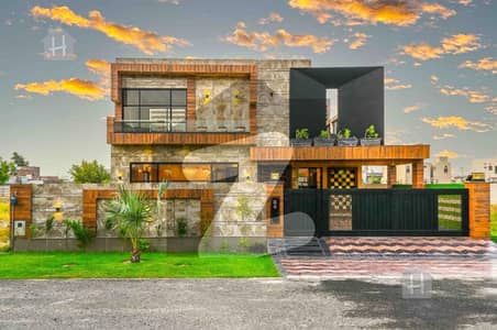 ڈی ایچ اے فیز 3 ڈیفنس (ڈی ایچ اے),لاہور میں 5 کمروں کا 1 کنال مکان 7.25 کروڑ میں برائے فروخت۔