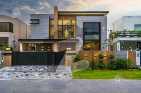 ڈی ایچ اے فیز 4 - بلاک ایفایف فیز 4,ڈیفنس (ڈی ایچ اے),لاہور میں 5 کمروں کا 1 کنال مکان 7.5 کروڑ میں برائے فروخت۔