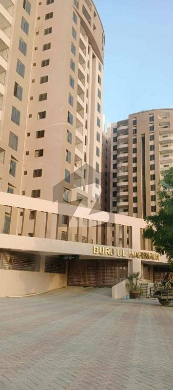 یونیورسٹی روڈ کراچی میں 2 کمروں کا 5 مرلہ فلیٹ 1.35 کروڑ میں برائے فروخت۔