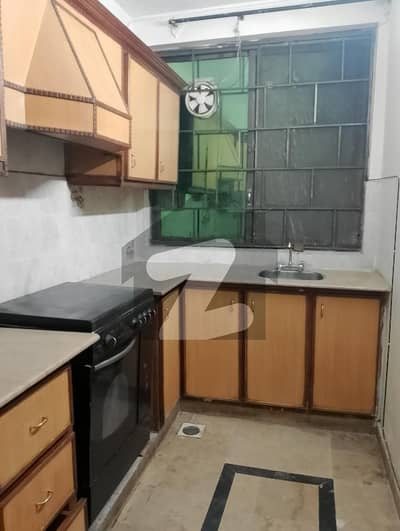 جی ۔ 14/4 جی ۔ 14,اسلام آباد میں 2 کمروں کا 7 مرلہ زیریں پورشن 72.0 ہزار میں کرایہ پر دستیاب ہے۔