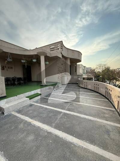 1 Kanal House For Sale