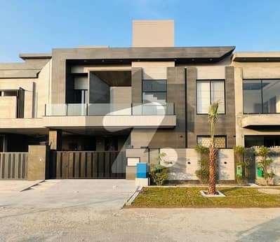 بینکرس ایوینیو کوآپریٹو ہاؤسنگ سوسائٹی لاہور میں 4 کمروں کا 10 مرلہ مکان 4.0 کروڑ میں برائے فروخت۔