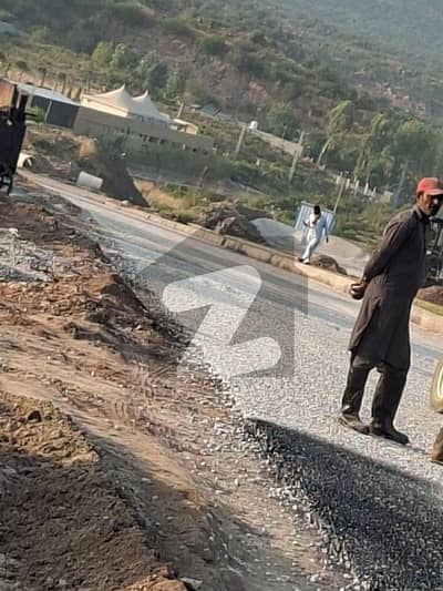 Street No. 10 - Margalla Hills Facing - Level & Heighted Land - 2nd Transfer - Possession Expected Within 3 Months - C-14 Islamabad