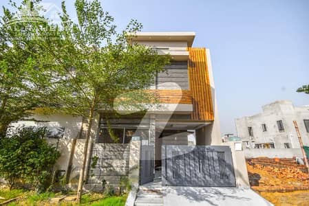 ڈی ایچ اے 9 ٹاؤن ڈیفنس (ڈی ایچ اے),لاہور میں 3 کمروں کا 5 مرلہ مکان 1.99 لاکھ میں کرایہ پر دستیاب ہے۔