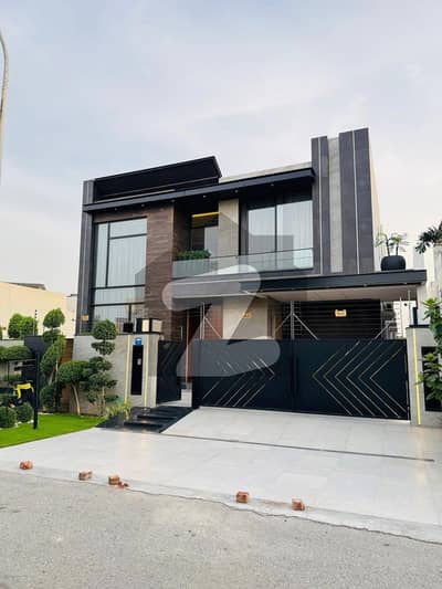 DHA ONE KANAL HOUSE FULL BASEMENT FULL FURNISHED HOT LOCATION FOR SALE