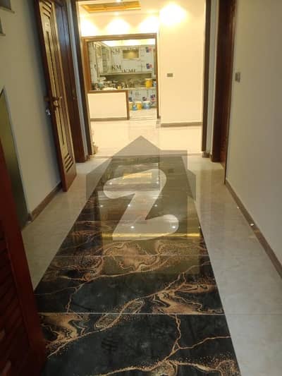 او پی ایف ہاؤسنگ سکیم لاہور میں 6 کمروں کا 6 مرلہ مکان 1.3 لاکھ میں کرایہ پر دستیاب ہے۔