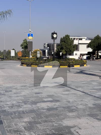 ڈی ایچ اے فیز 2 - سیکٹر ایف ڈی ایچ اے ڈیفینس فیز 2,ڈی ایچ اے ڈیفینس,اسلام آباد میں 1 کنال رہائشی پلاٹ 5.25 کروڑ میں برائے فروخت۔