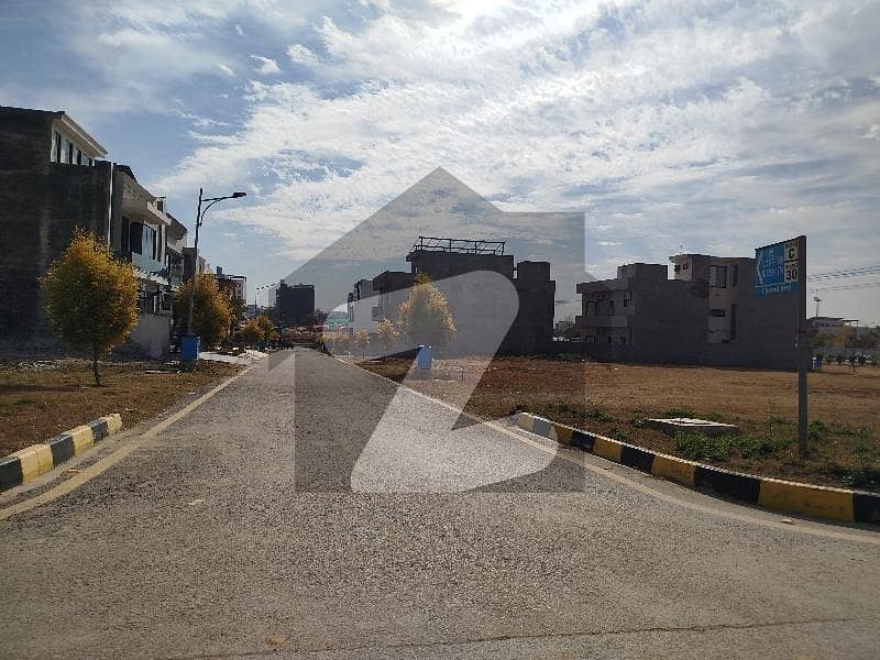 فیصل ٹاؤن - ایف ۔ 18 اسلام آباد میں 10 مرلہ رہائشی پلاٹ 2.6 کروڑ میں برائے فروخت۔ فیصل ٹاؤن - ایف ۔ 18 اسلام آباد میں 10 مرلہ رہائشی پلاٹ 2.6 کروڑ میں برائے فروخت۔