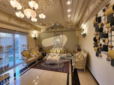 ڈی ایچ اے ڈیفینس فیز 2 ڈی ایچ اے ڈیفینس,اسلام آباد میں 6 کمروں کا 1 کنال مکان 10.75 کروڑ میں برائے فروخت۔