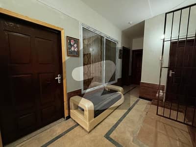 مارگلہ ٹاؤن اسلام آباد میں 1 کمرے کا 1 مرلہ کمرہ 35.0 ہزار میں کرایہ پر دستیاب ہے۔