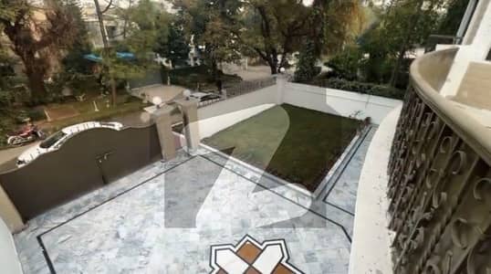 666sqyrds renovated house for sale