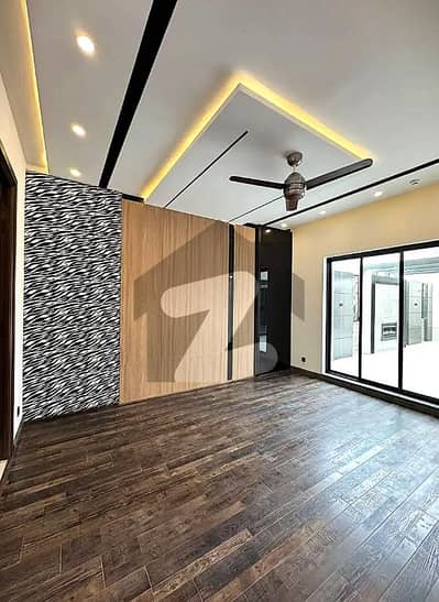 10 Marla House for Sale | Ideal Location