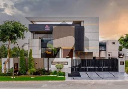 ڈی ایچ اے فیز 7 - بلاک وائے فیز 7,ڈیفنس (ڈی ایچ اے),لاہور میں 5 کمروں کا 1 کنال مکان 3.1 لاکھ میں کرایہ پر دستیاب ہے۔