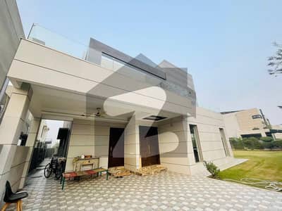 ONE KANAL BEAUTIFULL HOUSE AVALIABLE FOR RENT IN DHA DEFANCE PHASE 7