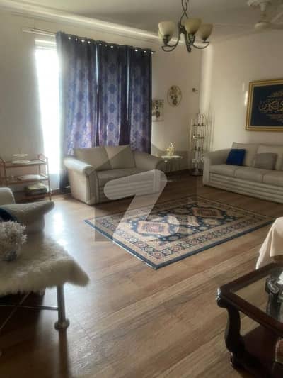 1 Kanal Upper Portion For Rent