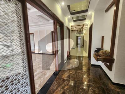 ڈی ایچ اے ڈیفینس فیز 2 ڈی ایچ اے ڈیفینس,اسلام آباد میں 6 کمروں کا 1 کنال مکان 12.0 کروڑ میں برائے فروخت۔