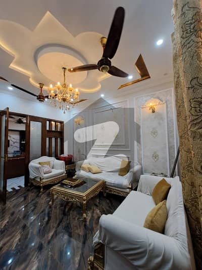 Very Very Reasonable Price This 8 Marla Facing Park Solid Constructe House For Sale