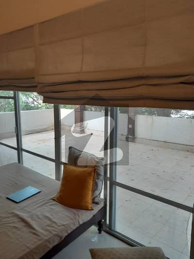 ڈی ایچ اے فیز 2 ڈی ایچ اے ڈیفینس,کراچی میں 3 کمروں کا 2 کنال بالائی پورشن 3.5 لاکھ میں برائے فروخت۔