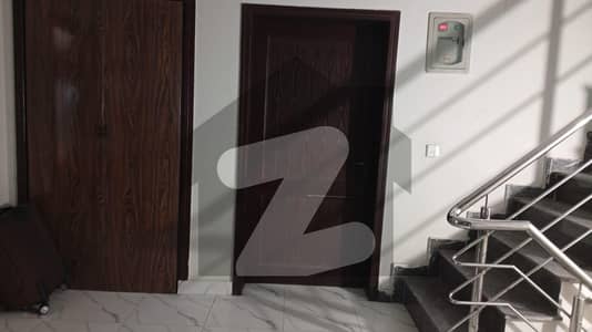 Modern Beautiful 5 Marla House For Rent