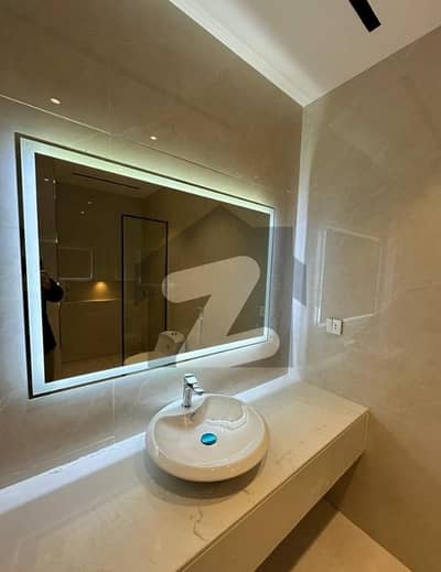 1 Bed Non Furnished Apartment Available For Rent