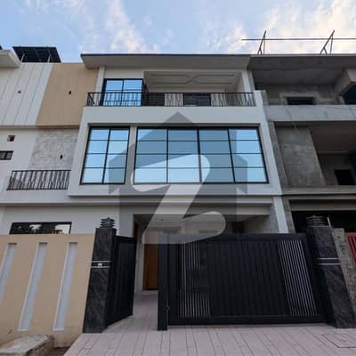 7.5 Marla Lake-Facing Luxury House for Sale Manik Block, Buch Villas 7.5 Marla Lake-Facing Luxury House for Sale Manik Block, Buch Villas