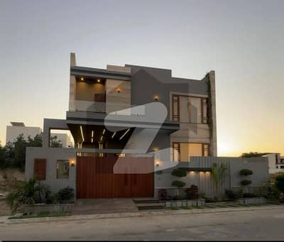 ڈی ایچ اے فیز 8 ڈی ایچ اے ڈیفینس,کراچی میں 6 کمروں کا 1 کنال مکان 24.0 کروڑ میں برائے فروخت۔