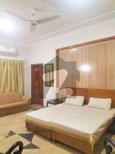 ڈی ایچ اے فیز 3 ڈیفنس (ڈی ایچ اے),لاہور میں 1 کمرے کا 10 مرلہ کمرہ 40.0 ہزار میں کرایہ پر دستیاب ہے۔