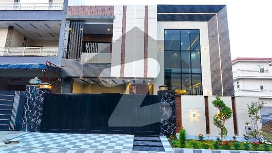 بسم اللہ ہاؤسنگ سکیم جی ٹی روڈ,لاہور میں 4 کمروں کا 10 مرلہ مکان 4.6 کروڑ میں برائے فروخت۔