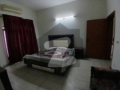 ڈی ایچ اے فیز 1 ڈیفنس (ڈی ایچ اے),لاہور میں 1 کمرے کا 1 کنال کمرہ 40.0 ہزار میں کرایہ پر دستیاب ہے۔