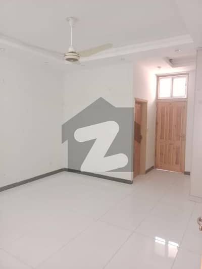 جی ۔ 14/4 جی ۔ 14,اسلام آباد میں 2 کمروں کا 9 مرلہ زیریں پورشن 90.0 ہزار میں کرایہ پر دستیاب ہے۔