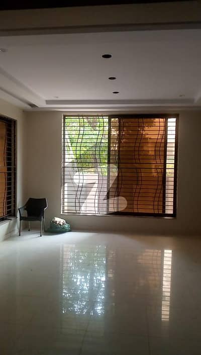 1 Kanal 225sqft (21Marla) Double Story House Double Unit with kanal Basement for Sale