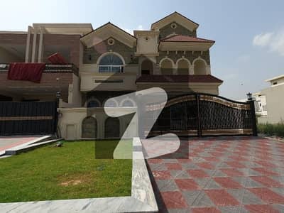 D12 35x70 House For Sale