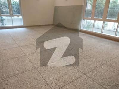 جی ۔ 9 اسلام آباد میں 3 کمروں کا 6 مرلہ مکان 1.1 لاکھ میں کرایہ پر دستیاب ہے۔