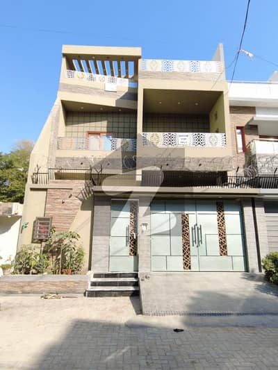 میر حسین آباد ۔ فیز 3 میر حسین آباد,حیدر آباد میں 6 کمروں کا 8 مرلہ مکان 4.25 کروڑ میں برائے فروخت۔