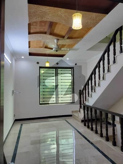 جی ۔ 13/1 جی ۔ 13,اسلام آباد میں 4 کمروں کا 4 مرلہ مکان 3.2 کروڑ میں برائے فروخت۔