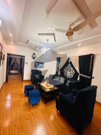 بحریہ ٹاؤن فیز 7 بحریہ ٹاؤن راولپنڈی,راولپنڈی میں 3 کمروں کا 14 مرلہ بالائی پورشن 1.2 لاکھ میں کرایہ پر دستیاب ہے۔