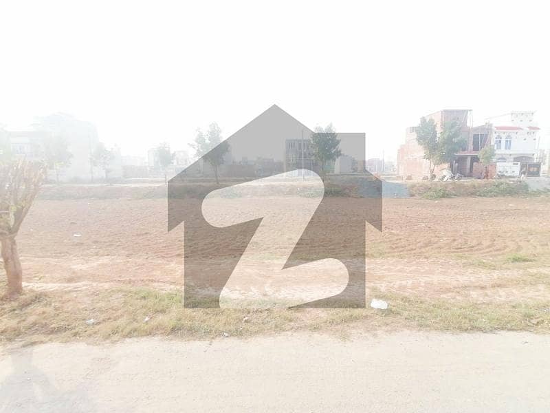 Q-ext block 4 Marla installment Plan Plot For Sale Hot Location Q-ext block 4 Marla installment Plan Plot For Sale Hot Location