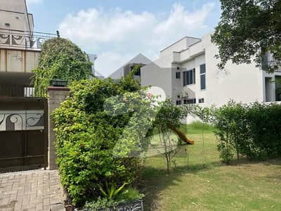 واپڈا سٹی ۔ بلاک ایچ واپڈا سٹی,فیصل آباد میں 1 کنال رہائشی پلاٹ 3.0 کروڑ میں برائے فروخت۔