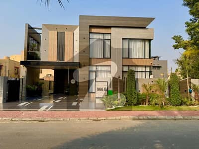 بحریہ ٹاؤن گلبہار بلاک بحریہ ٹاؤن سیکٹر سی,بحریہ ٹاؤن,لاہور میں 5 کمروں کا 1 کنال مکان 13.5 کروڑ میں برائے فروخت۔