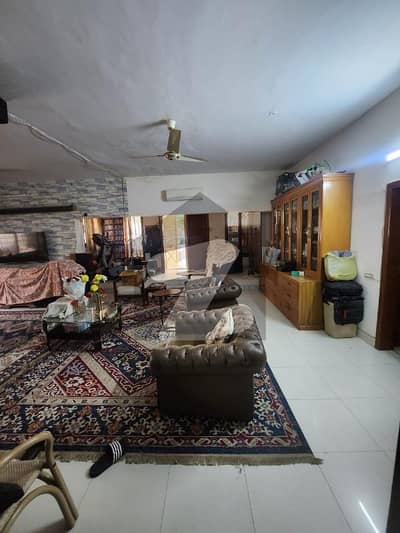 ڈی ایچ اے فیز 2 ڈی ایچ اے ڈیفینس,کراچی میں 3 کمروں کا 1 کنال مکان 2.85 لاکھ میں کرایہ پر دستیاب ہے۔