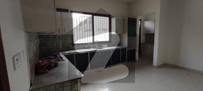 ڈی ایچ اے فیز 7 ایکسٹینشن ڈی ایچ اے ڈیفینس,کراچی میں 1 کنال مکان 4.0 لاکھ میں کرایہ پر دستیاب ہے۔