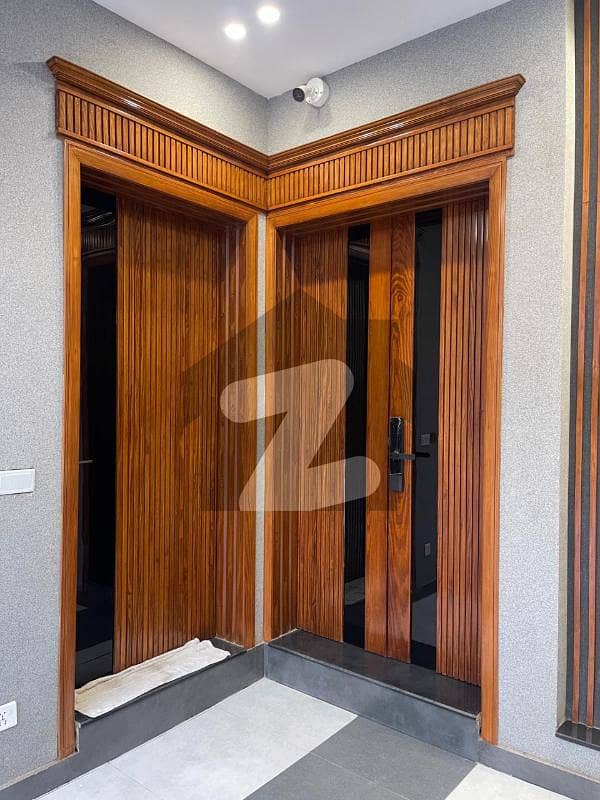 Commercial & Residential 2 kanal house Commercial & Residential 2 kanal house