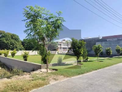 Model Town A 56 Marla Plot, 100-Ft Road