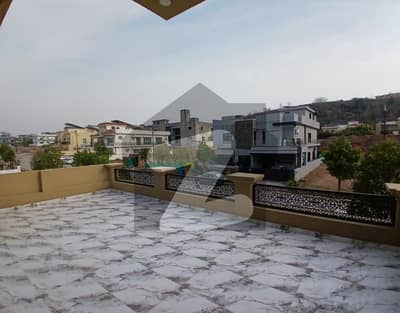 بحریہ انکلیو - سیکٹر سی بحریہ انکلیو,بحریہ ٹاؤن,اسلام آباد میں 5 کمروں کا 1 کنال مکان 12.5 کروڑ میں برائے فروخت۔