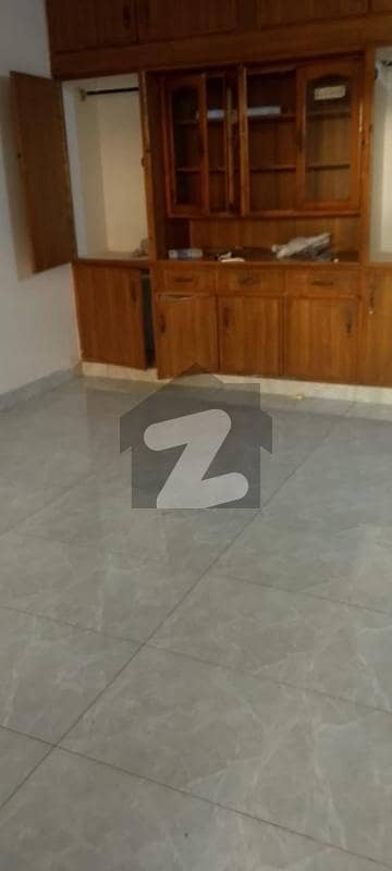 G. 11/1 GROUND PORTION AVAILABLE FOR RENT.