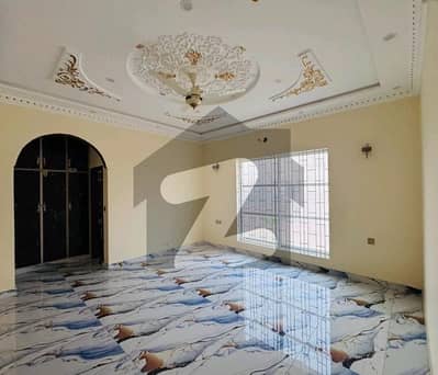 Prime Location Wapda Town House Sized 10 Marla Is Available